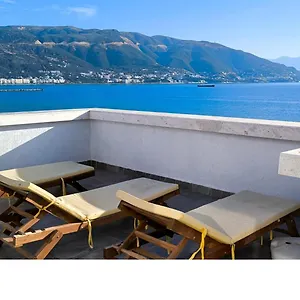 Apartment Adriatic Getaway & Penthouse